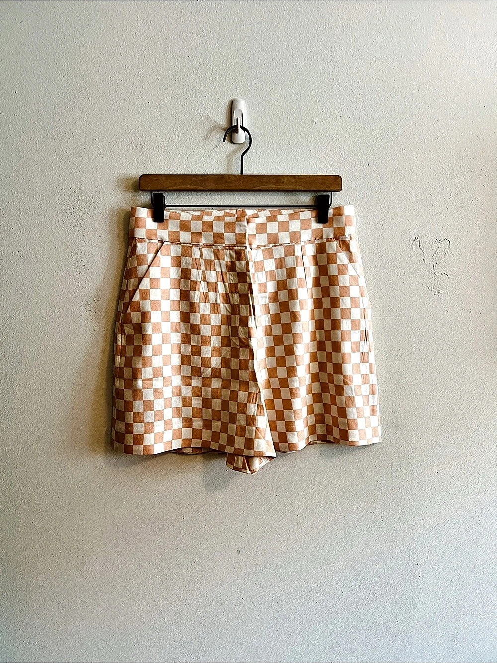 WAYF Orange White Checkerboard High-Waist Shorts